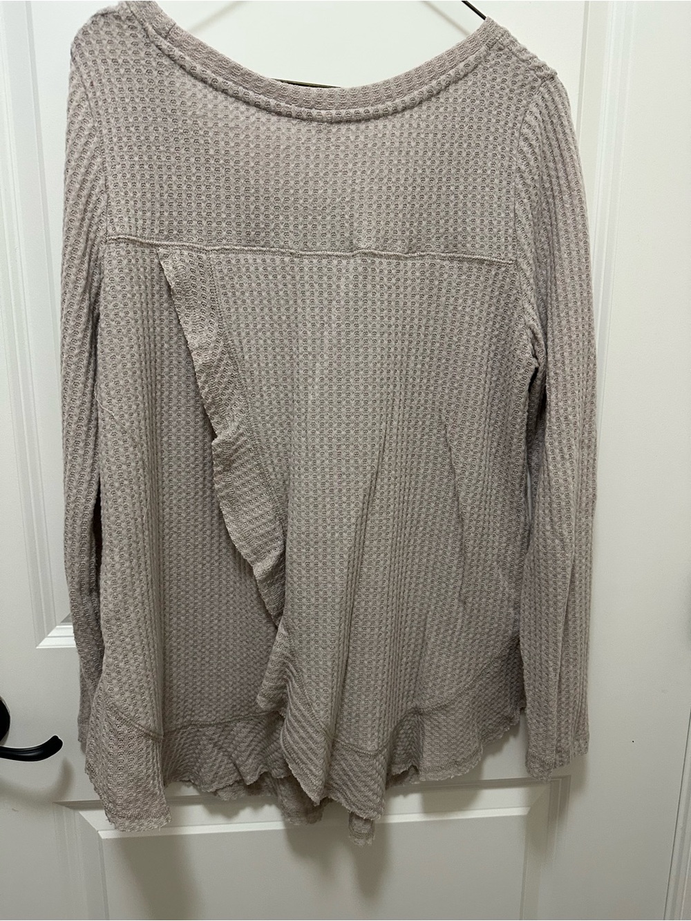 Wishlist Waffle Knit Long-Sleeve Top in Light Taupe size small